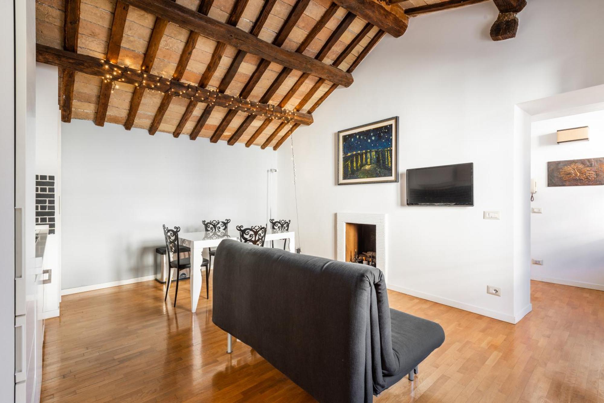 Pavone Centre Romantic Apartment 外观 照片