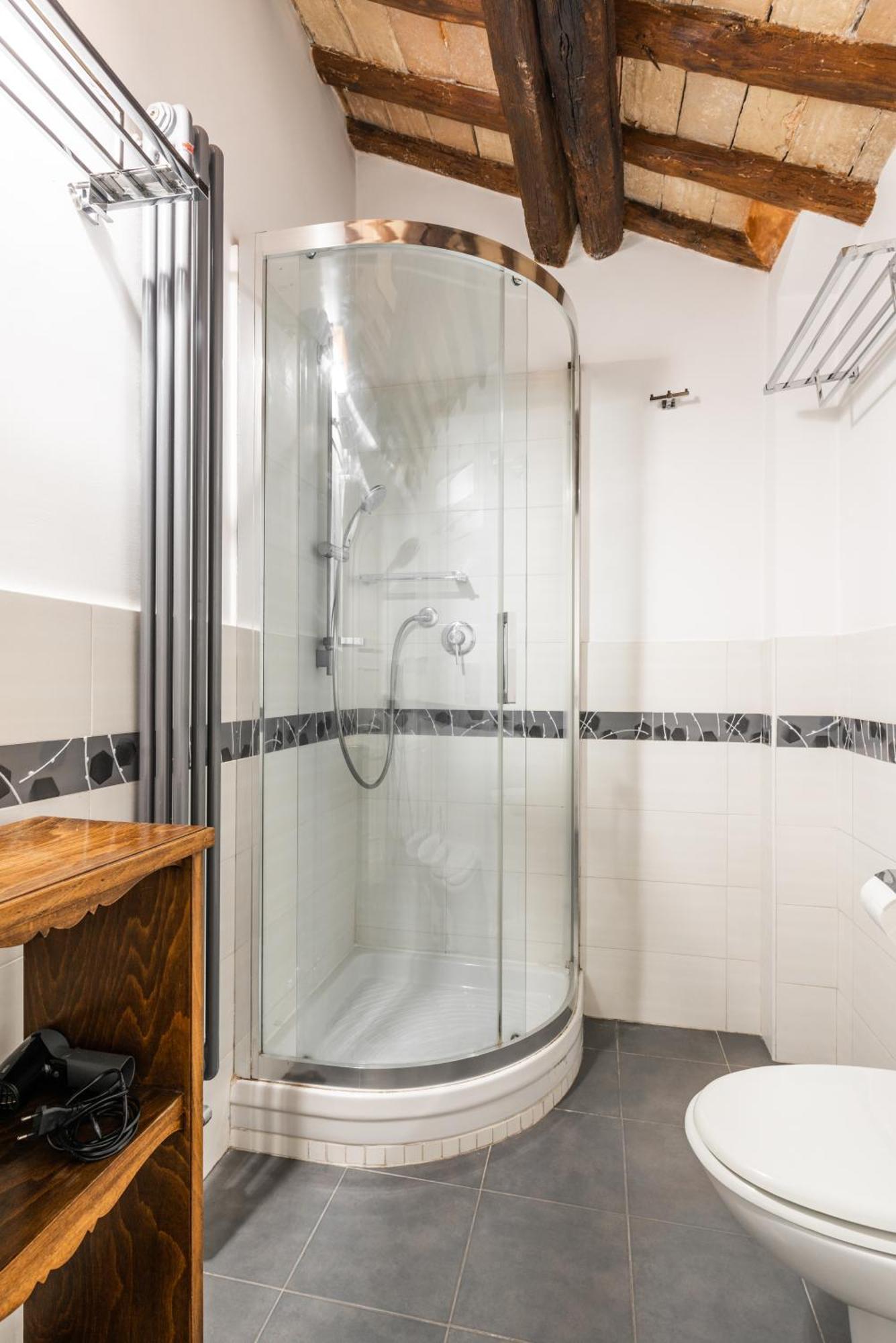 Pavone Centre Romantic Apartment 外观 照片