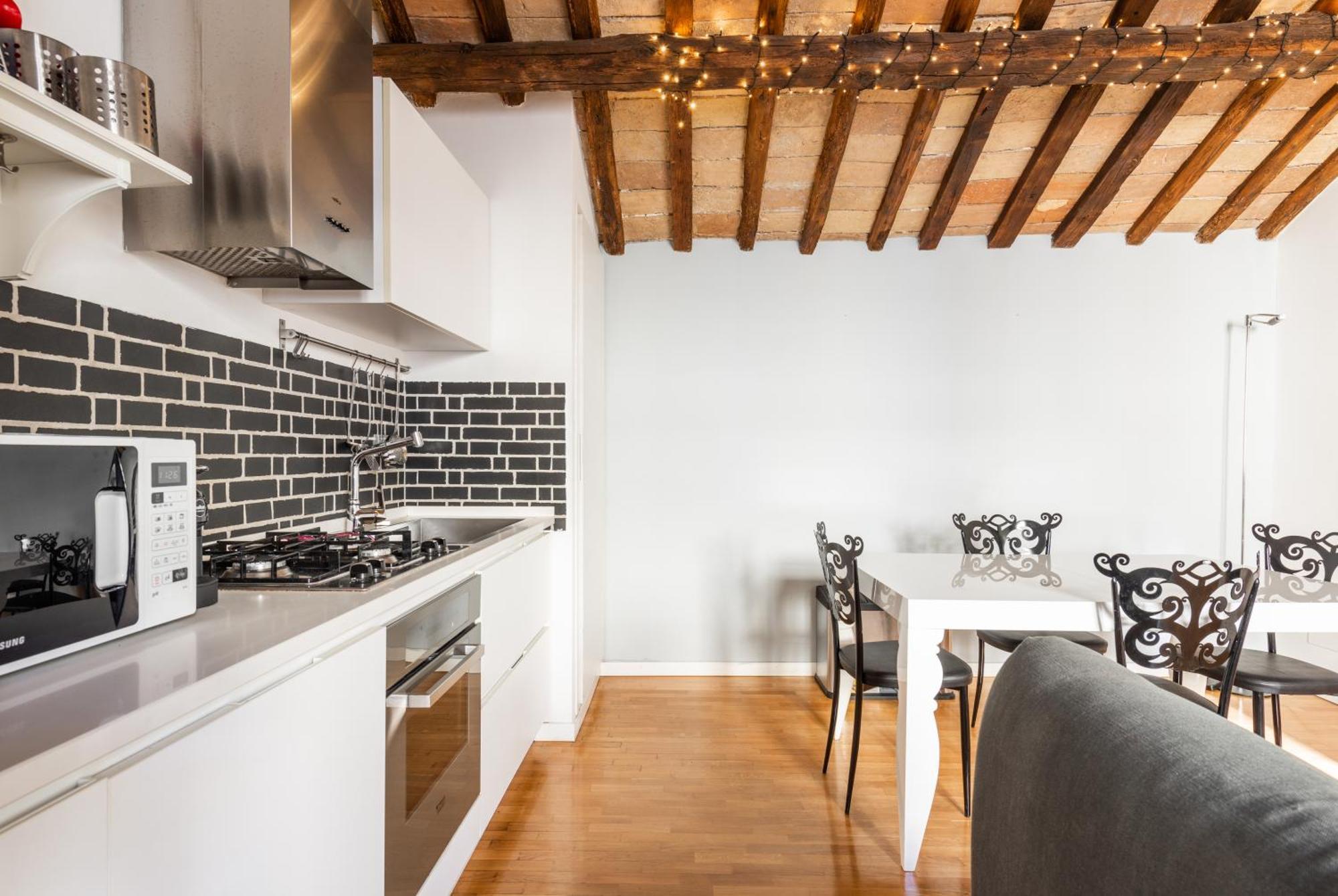 Pavone Centre Romantic Apartment 外观 照片
