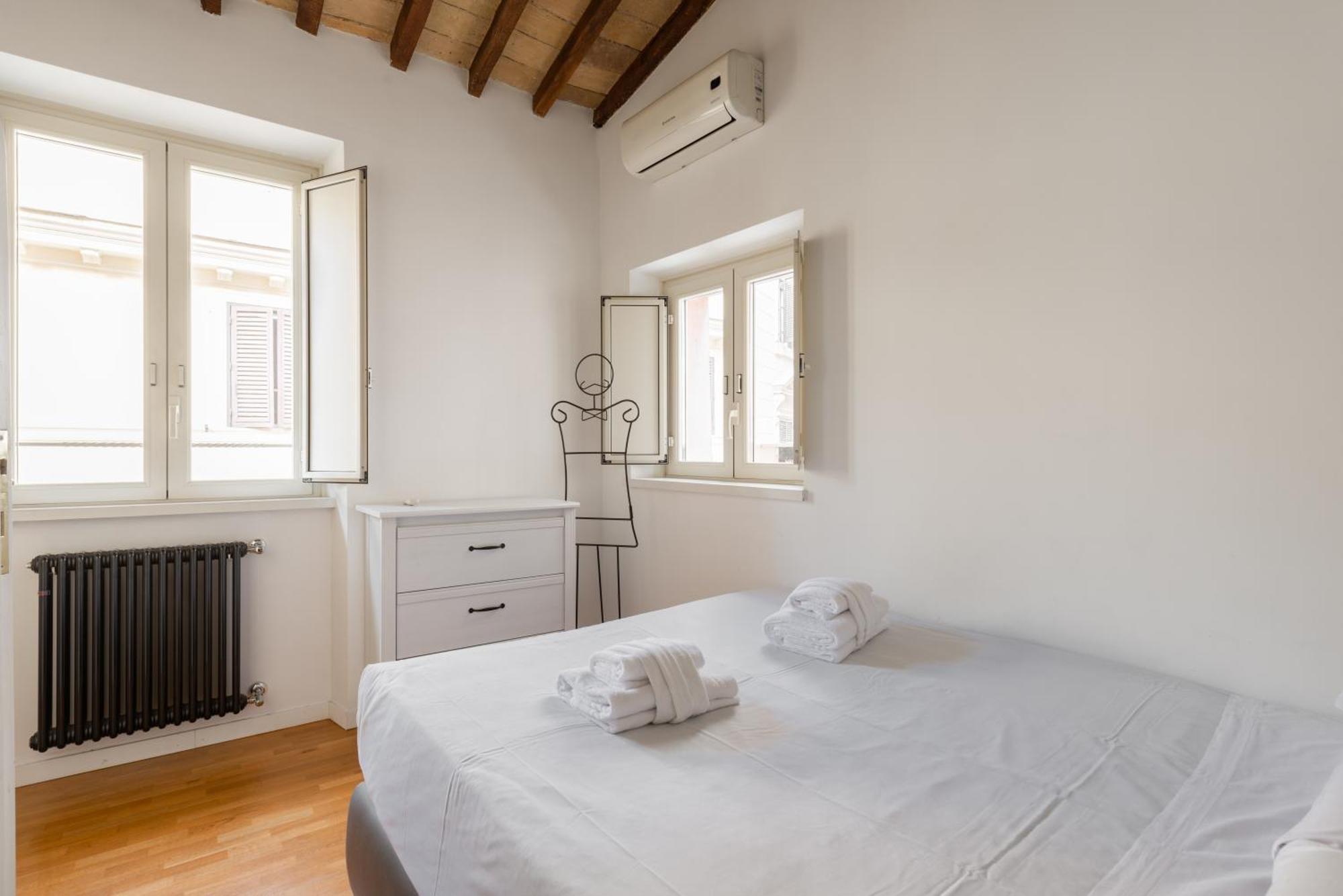Pavone Centre Romantic Apartment 外观 照片