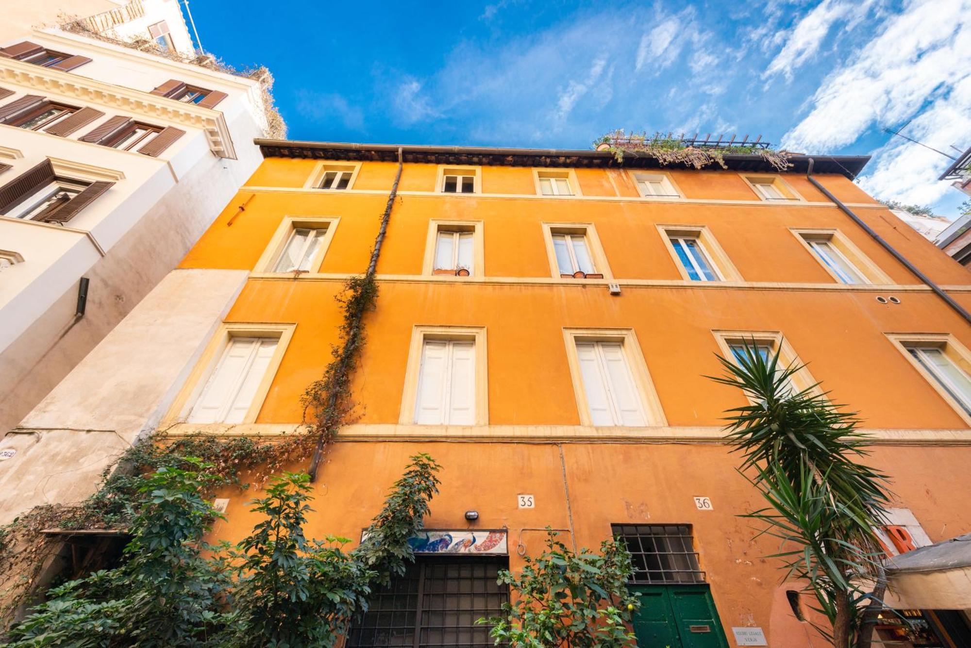 Pavone Centre Romantic Apartment 外观 照片